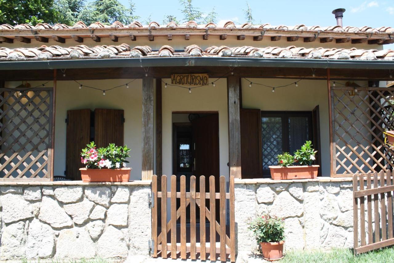 Agriturismo Biagiotti อับบาเดียซานซัลวาตอเร ภายนอก รูปภาพ
