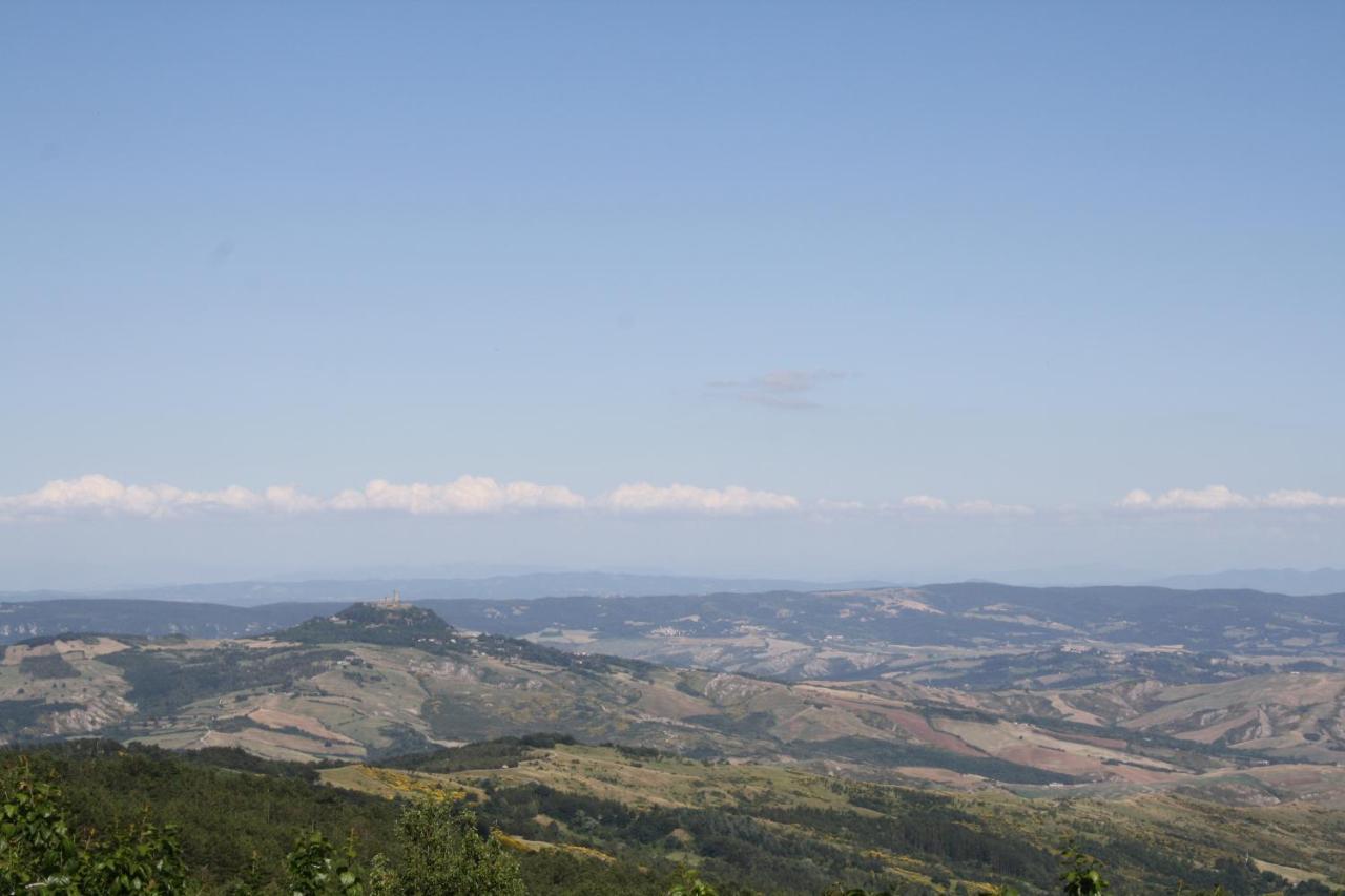 Agriturismo Biagiotti อับบาเดียซานซัลวาตอเร ภายนอก รูปภาพ