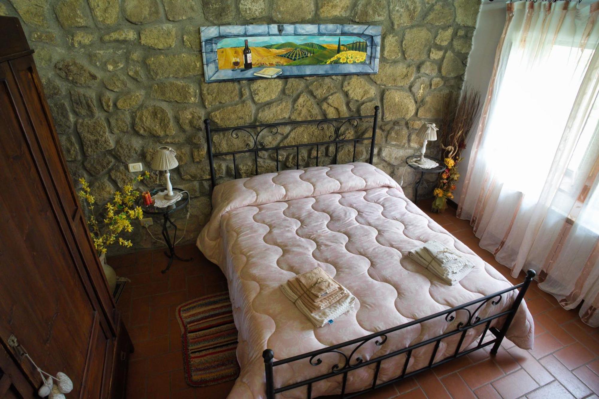 Agriturismo Biagiotti อับบาเดียซานซัลวาตอเร ภายนอก รูปภาพ