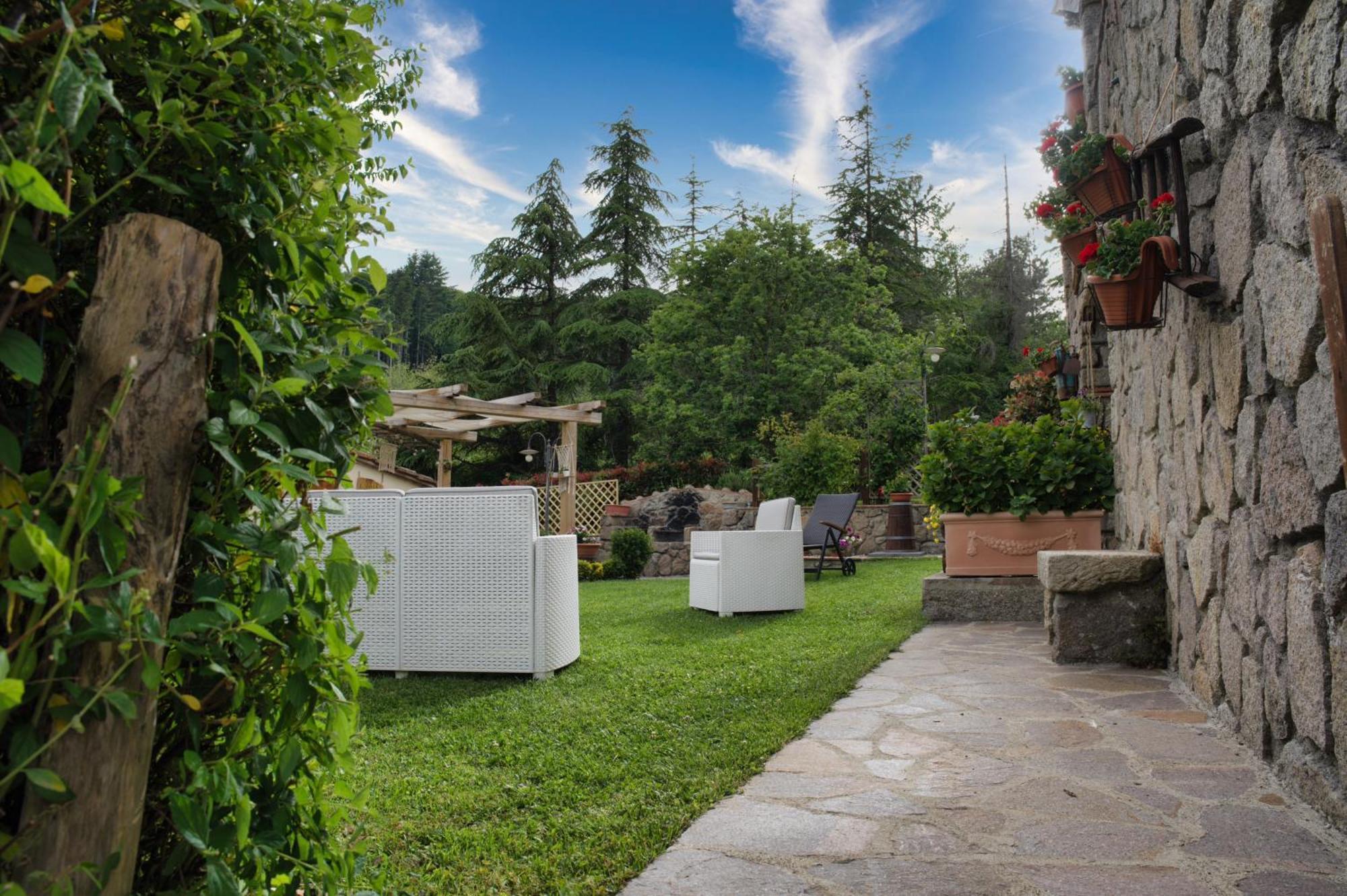 Agriturismo Biagiotti อับบาเดียซานซัลวาตอเร ภายนอก รูปภาพ